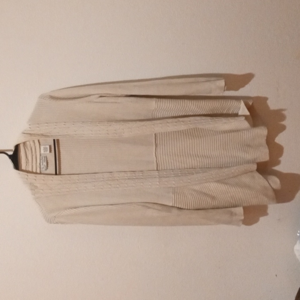 Women's sweater